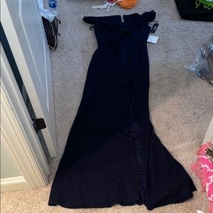 Women’s Lulus dress with slit